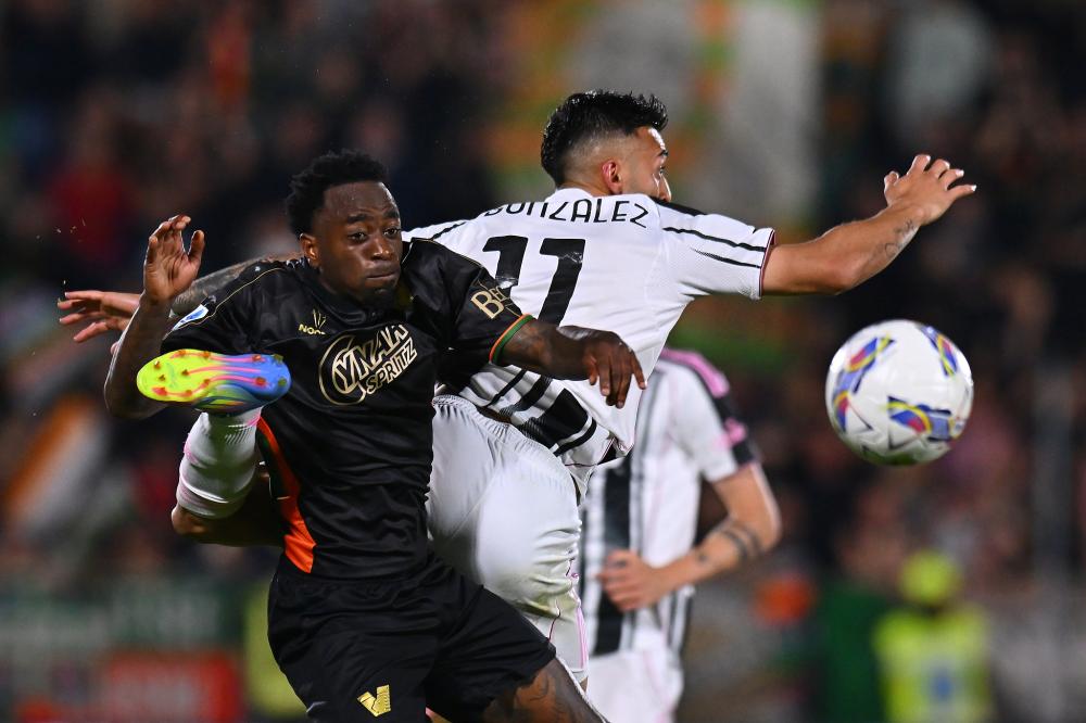 意天空：圣地亚哥尚未恢复完整合练，大概率会缺席米兰德比